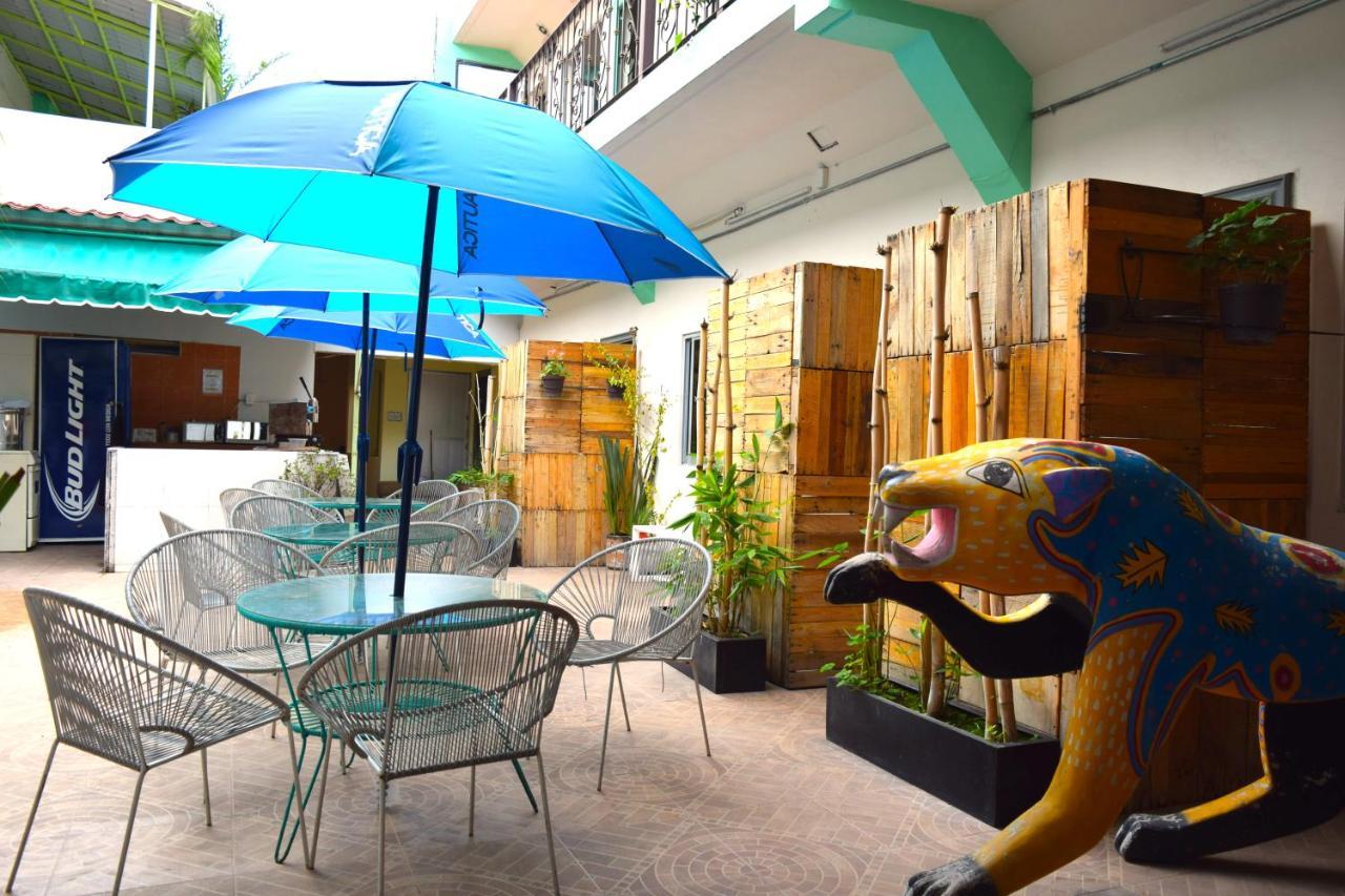 Hostel Plaza Mayor Kota Meksiko Bagian luar foto
