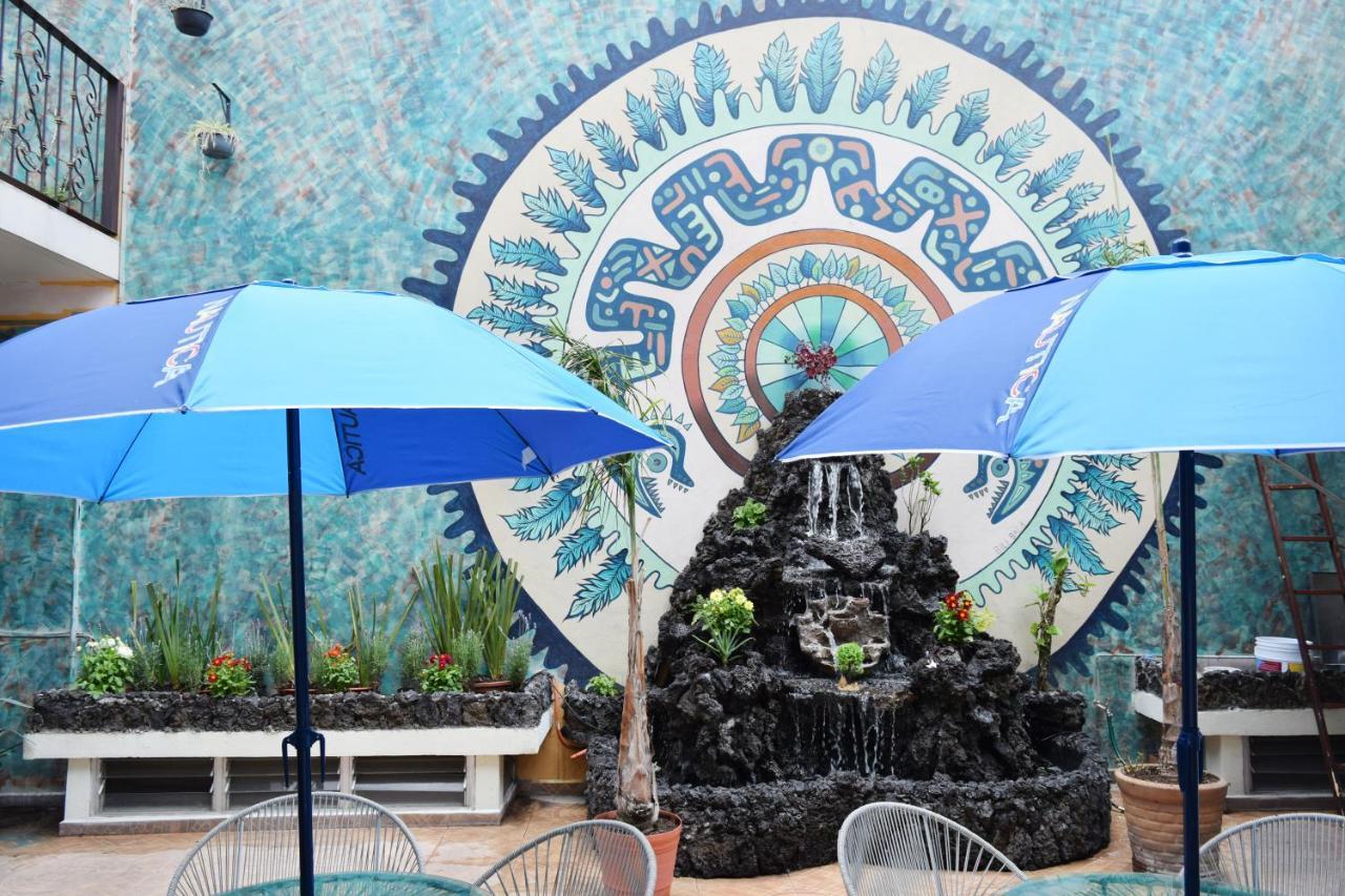 Hostel Plaza Mayor Kota Meksiko Bagian luar foto