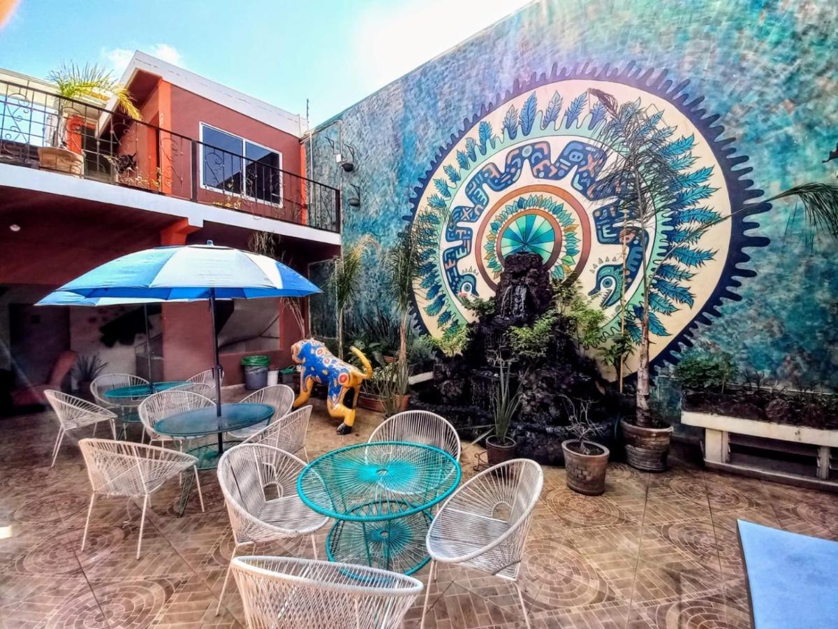 Hostel Plaza Mayor Kota Meksiko Bagian luar foto