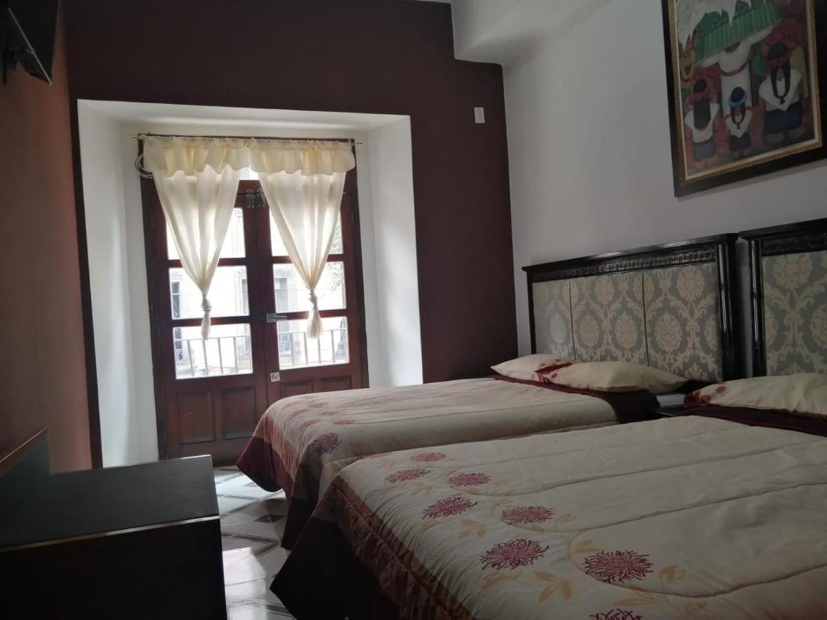 Hostel Plaza Mayor Kota Meksiko Bagian luar foto