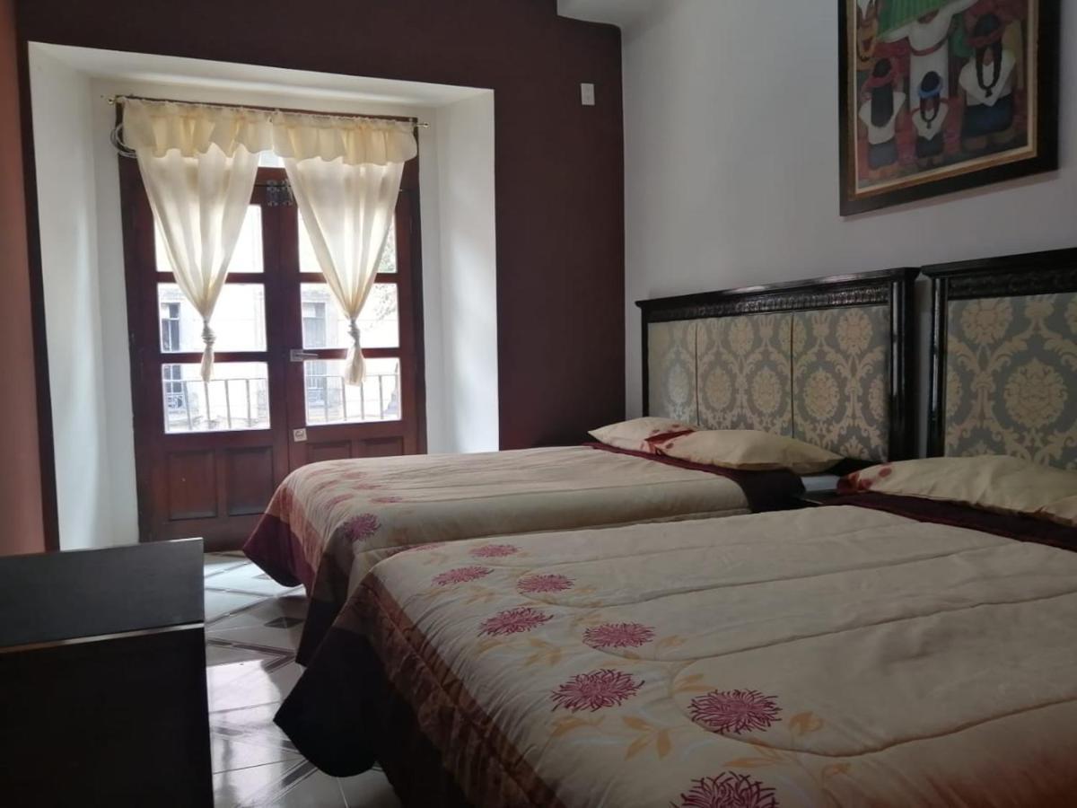 Hostel Plaza Mayor Kota Meksiko Bagian luar foto